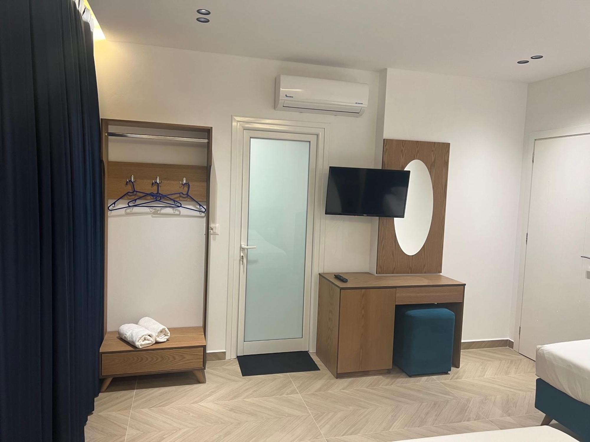Agimi Hotel Ksamil Exterior photo
